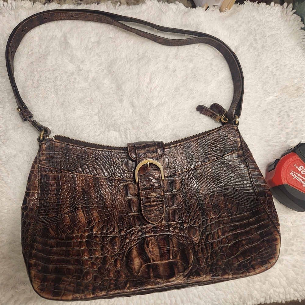 Elegant Brown Crocodile Pattern Shoulder Bag